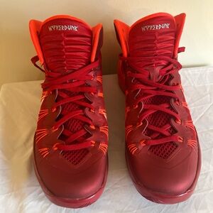Nike Hyperdunk 2013 Crimson Red Basketball Sneakers Shoes Size 10